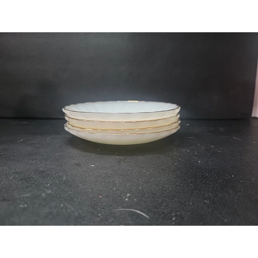 Anchor Hocking Golden Shell Saucers, Swirl Lustre Plates, Gold Trim, Set Of 4‎